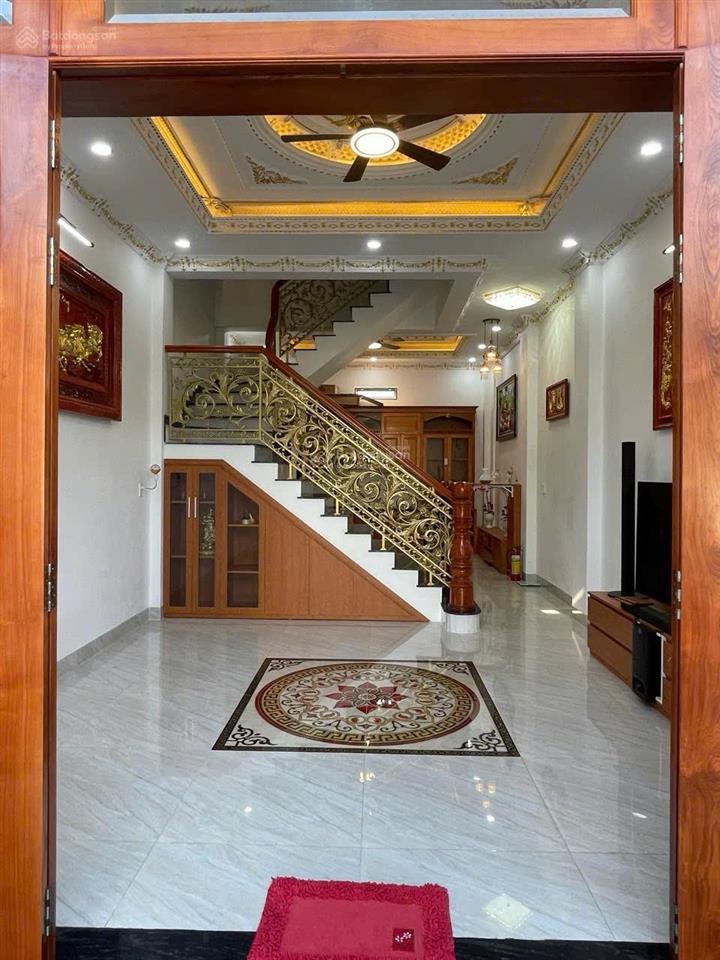 Nhà lầu 150m2 full nội thất cao cấp 1 sẹc nguyễn ái quốc, vị trí ngay kdc sầm uất nhất tp biên hoà