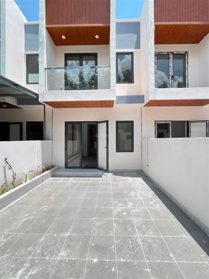 780 triệu sở hữu nhà lầu hoàn thiện cách phùng hưng 100m, di chuyển 3 phút đến kcn giang điền