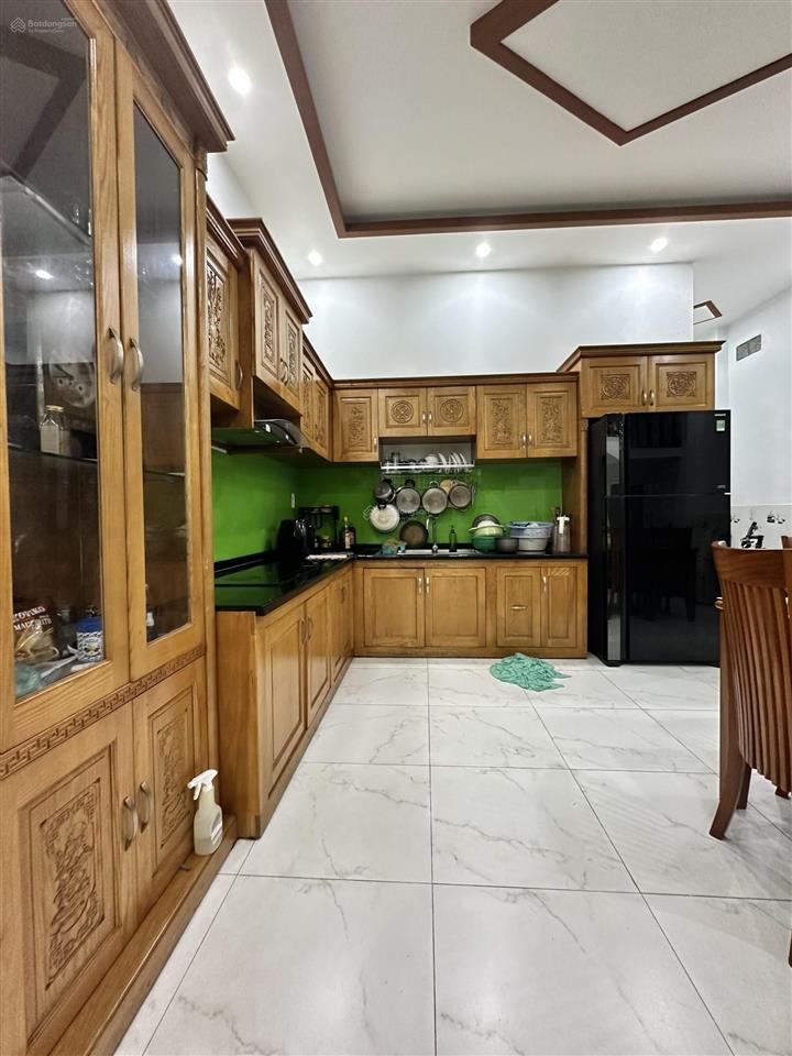 Mặt tiền kinh doanh chợ trại bò, cho thuê 15tr/tháng, tổng dt 152m2 đúc 2 tấm kiên cố, sang trọng