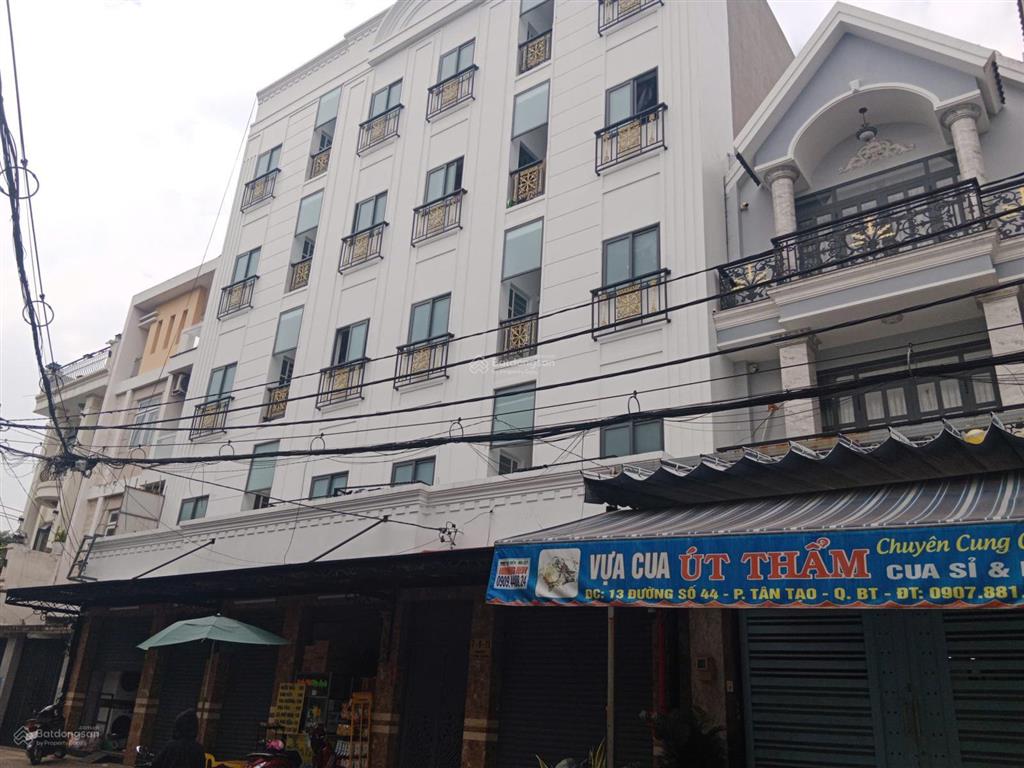 Bán tòa nhà chdv ngay tên lửa, 15x20m, cho thuê 300tr/tháng, giá chỉ 43 tỷ