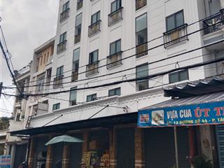 Bán tòa nhà chdv ngay tên lửa, 15x20m, cho thuê 300tr/tháng, giá chỉ 48 tỷ