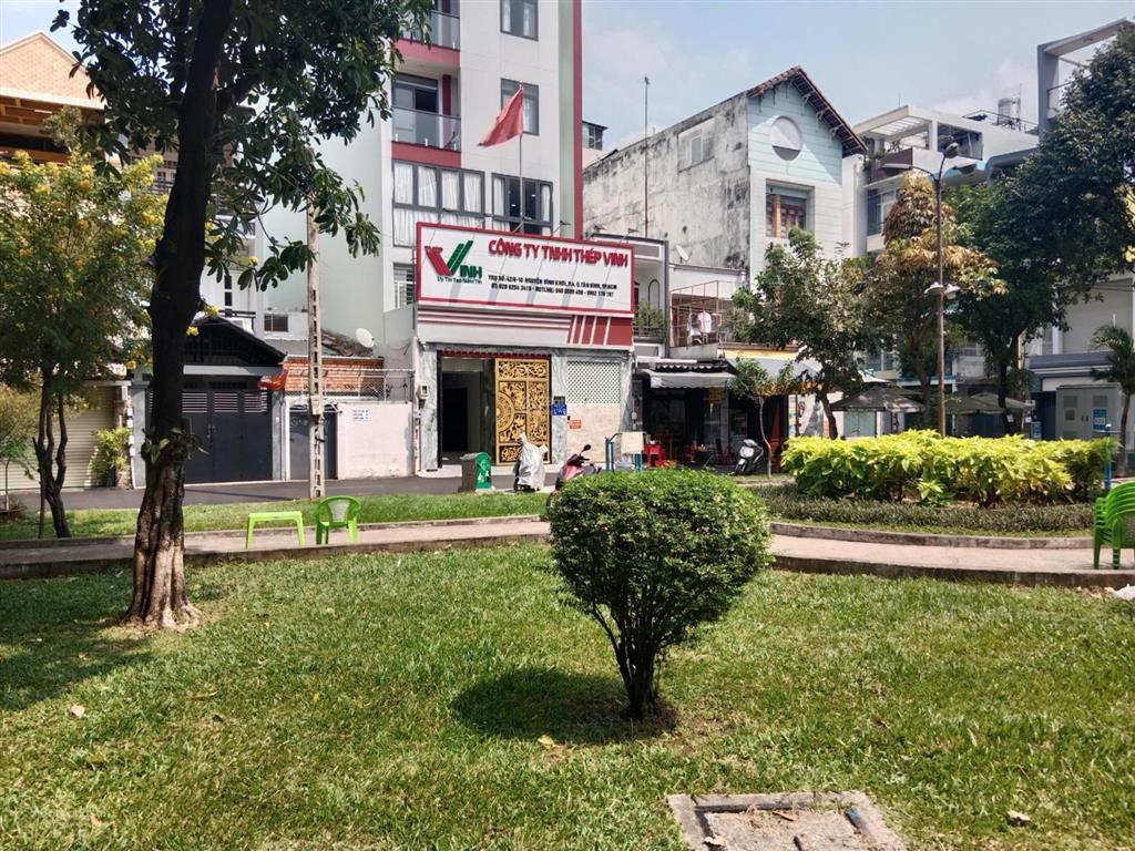Bán biệt thự hoàng việt 36x20m 4 tầng + st hồ bơi nhà mới đẹp chỉ 136 tỉ