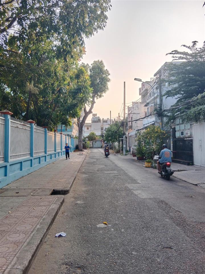 Bán nhà ngay hà đô centrosa 13,5x25 ngay metro giá chỉ 58 tỉ rẻ nhất khu vực