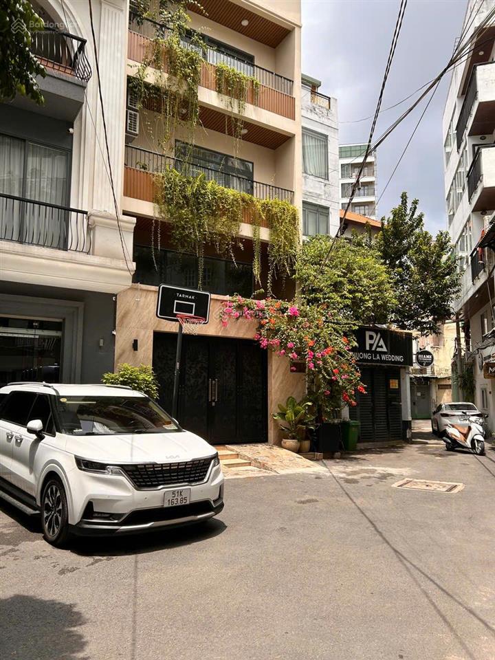 Bán tòa chdv hậu giang 8,5x33m, 50 phòng cho thuê 250tr/th chỉ 48tỷ, hầm + 6 tầng