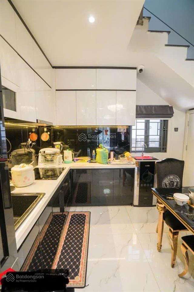 Nhà đẹp 5 tầng  xe hơi ngủ nhà  góc 2 mặt tiền thoáng  chợ phạm văn hai  11.5t thương lượng