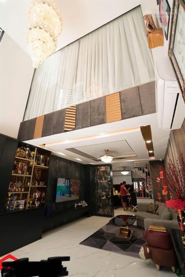 Nhà đẹp 5 tầng  xe hơi ngủ nhà  góc 2 mặt tiền thoáng  chợ phạm văn hai  11.5t thương lượng