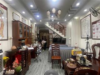 Nhà phan huy ích gần emart, 2 tầng đúc btct, ngang 4m, sổ vuông vức, gần mặt tiền, chỉ ~100tr/m