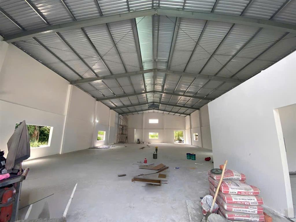 HOT XƯỞNG 1.000M² XUÂN THỚI THƯỢNG – ĐƯỜNG CONTAINER – 49TR/THÁNG!