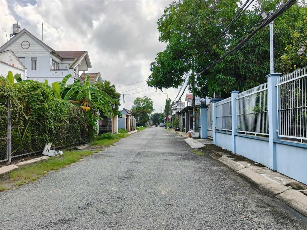 GIẢM NGAY 500 TRIỆU – BÁN GẤP BIỆT THỰ MẶT TIỀN TÂN THỚI NHÌ – HÓC MÔN
