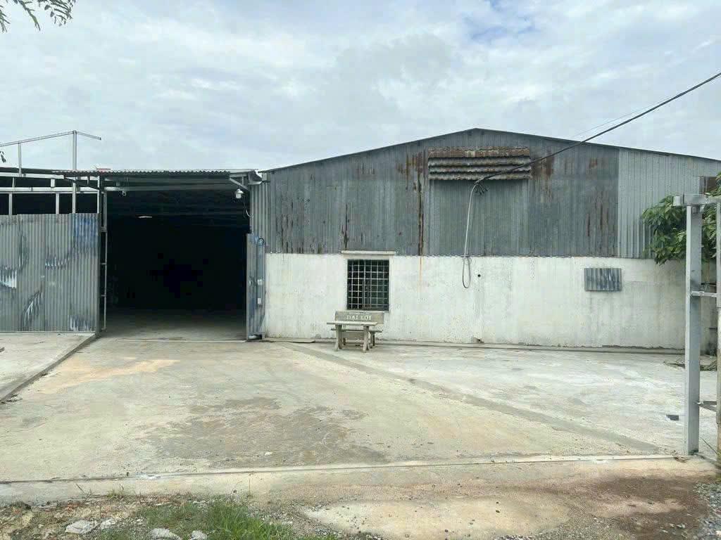 CHO THUÊ XƯỞNG THANH NIÊN, XUÂN THỚI SƠN, HÓC MÔN - GIÁ CHỈ 35TR/THÁNG!