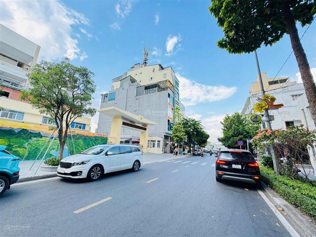 Nhà 7 lầu mt đường đoàn như hài, phường 12, quận 4, dt 4x25m, giá 43 tỷ, shr