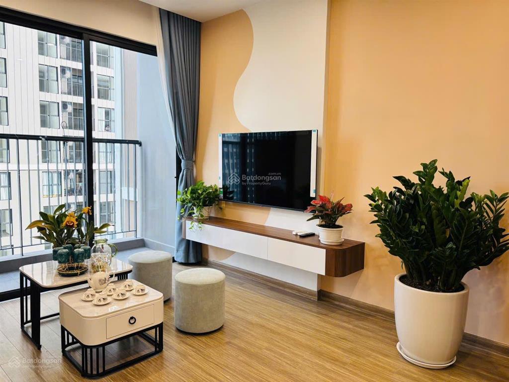 Với giá 10.5tr tôi cần cho thuê căn 2 ngủ khu vinhome smart đầy đủ nội thất sạch đẹp  0978 121 ***