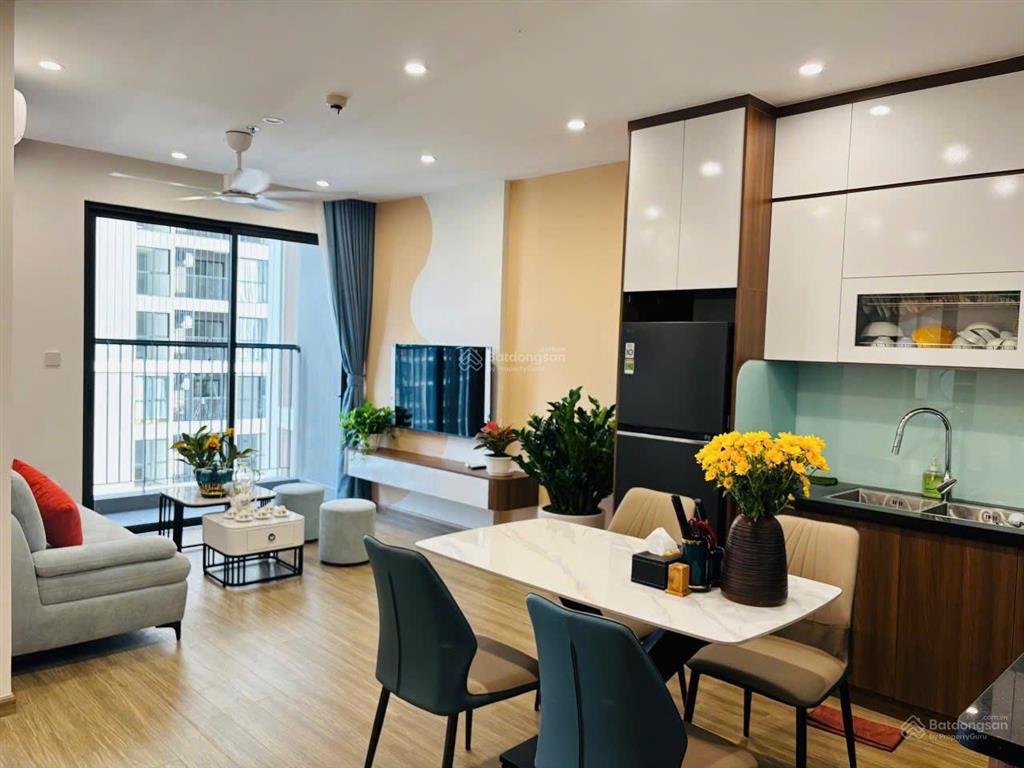 Với giá 10.5tr tôi cần cho thuê căn 2 ngủ khu vinhome smart đầy đủ nội thất sạch đẹp  0978 121 ***