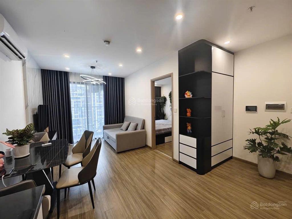 Cho thuê căn hộ 1n+ giá 8.5tr vinsmart tây mỗ mới hoàn thiện,nội thất đẹp,hướng mát  0978 121 ***