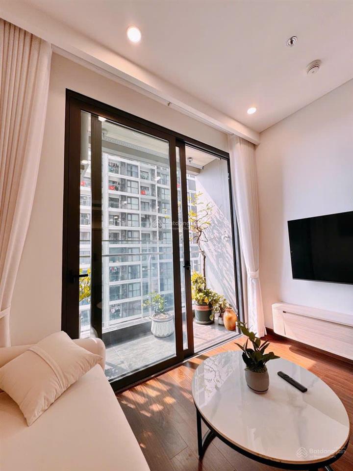 Cho thuê căn 1n + tòa mas d nội thất siêu, siêu đẹp... và mới, miễn phí dịch vụ  0978 121 ***