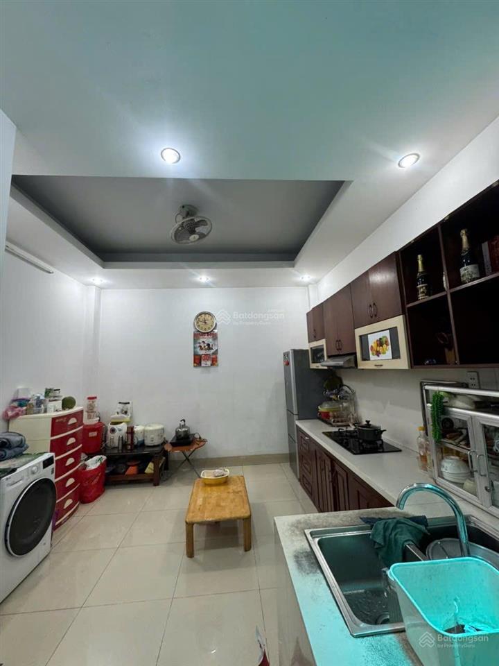 Bán nhà mặt tiền đường 10m khu vực diệp minh châu ,tân phú dt 4x16 1 lầu 9 tỷ tl