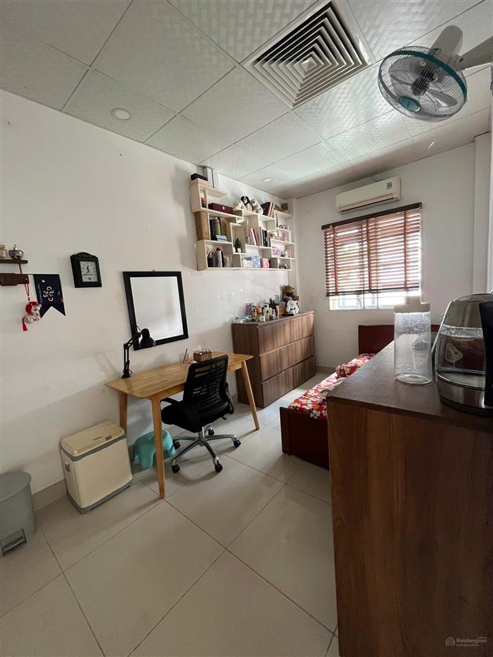 Bán nhà hẻm nhựa 6m tân hương, cách mt 30m, 4 tầng, 4x13m, giá 8.7 tỷ