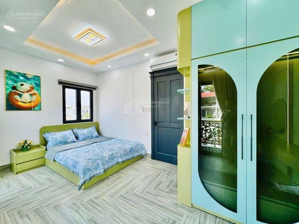 Căn góc 6 tầng thang máy 5.2x10m nở hậu đều 6m, xe hơi đậu trong nhà, bùi quang là phường 12 gò vấp