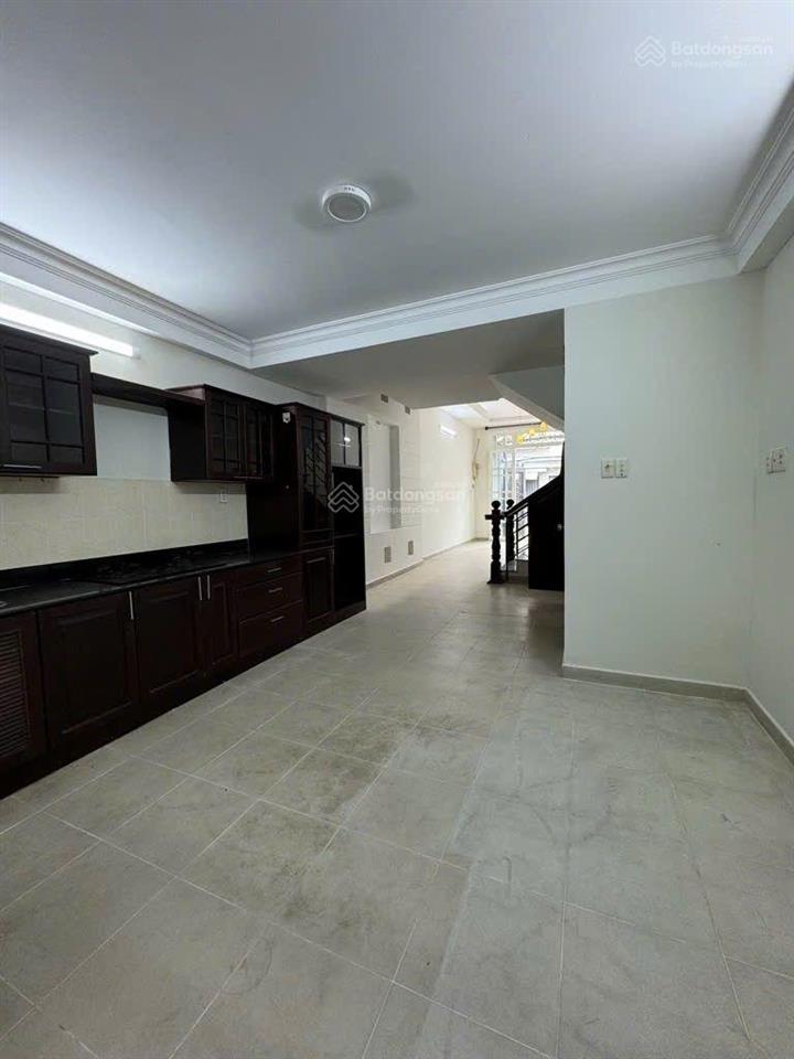 Mặt tiền kinh doanh 4 tầng 4x16m sổ vuông đẹp, đường số 17, kết nối đường quang trung và thống nhất