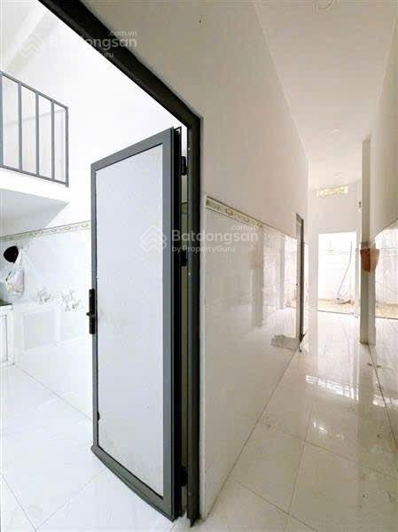 Nhà 2 tầng 5x18m sổ vuông vức hẻm xe hơi 6m, hẻm thông, sát mặt tiền đường huỳnh văn nghệ, tân bình