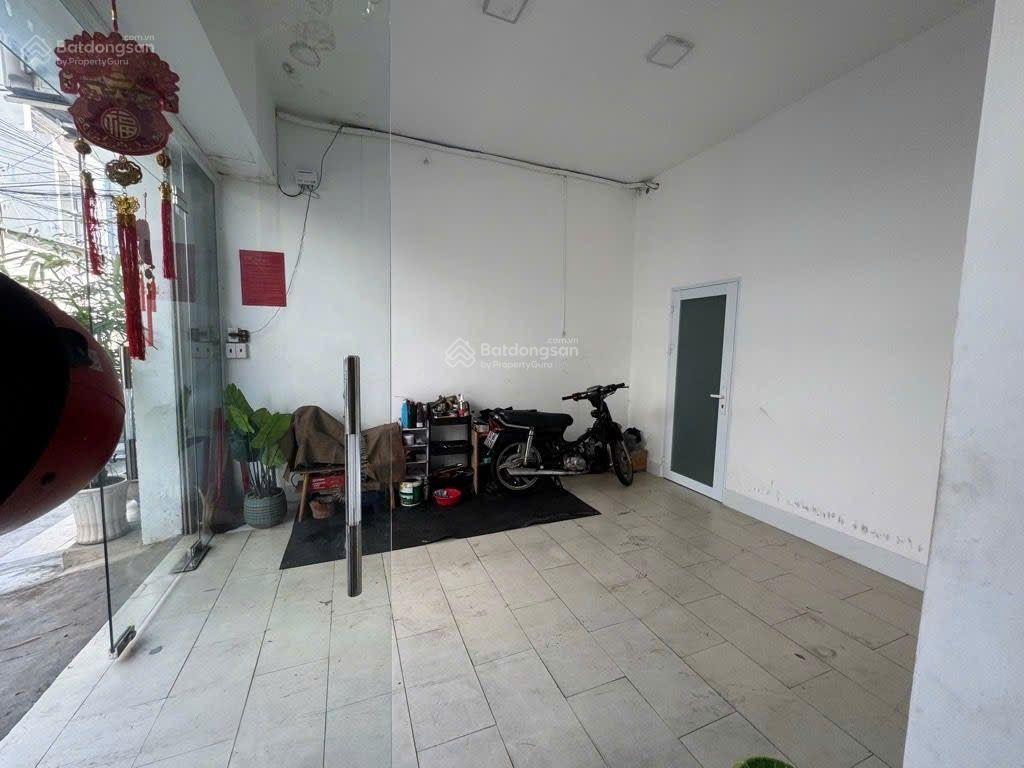 Nhà 3 tầng bề thế 7.6x9m sổ vuông vức, hẻm xe hơi tránh, phạm văn chiêu phường 14 gò vấp