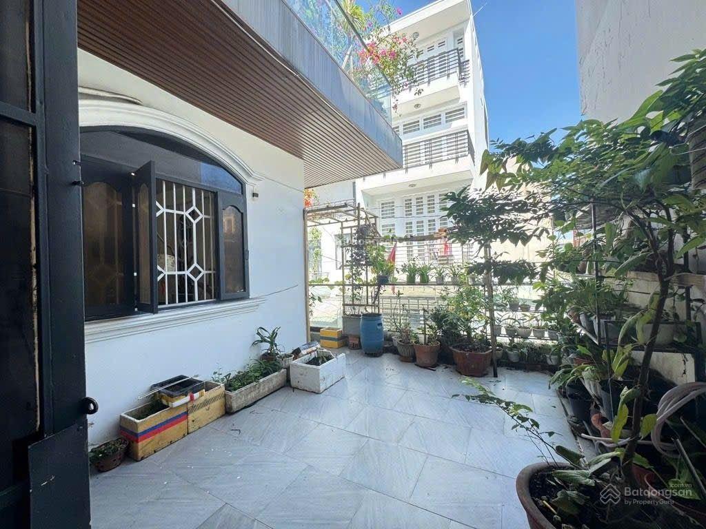 Nhà 3 tầng bề thế 7.6x9m sổ vuông vức, hẻm xe hơi tránh, phạm văn chiêu phường 14 gò vấp