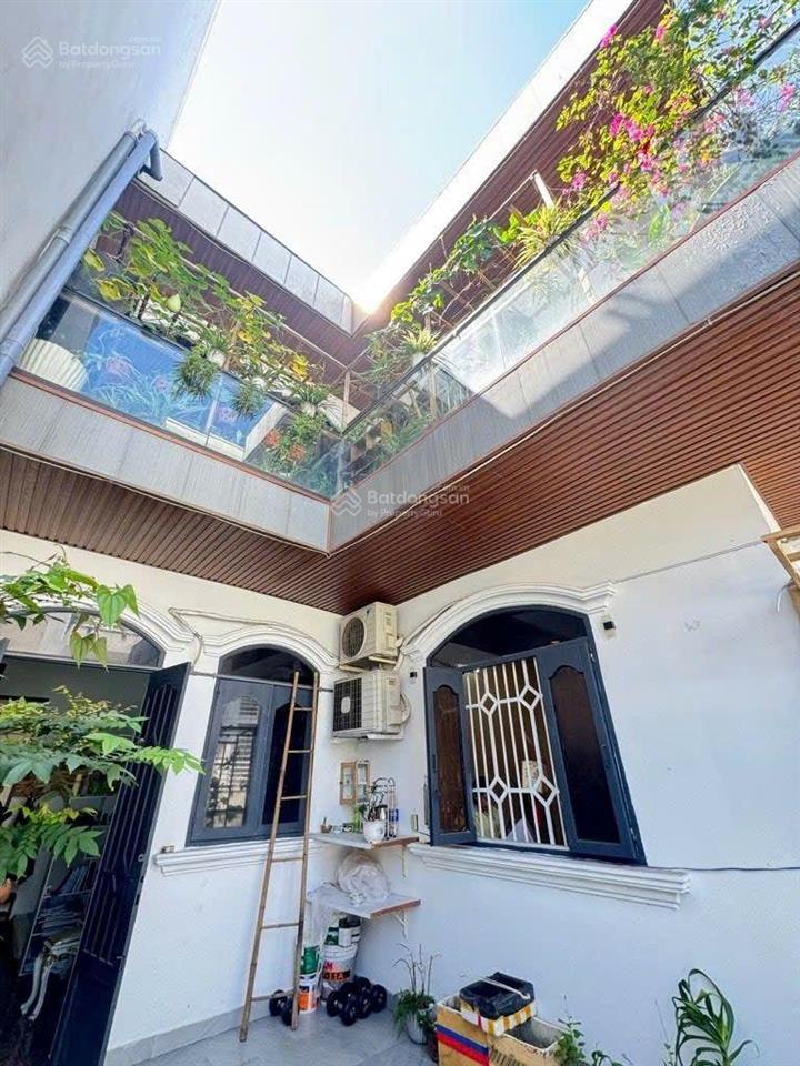 Nhà 3 tầng bề thế 7.6x9m sổ vuông vức, hẻm xe hơi tránh, phạm văn chiêu phường 14 gò vấp