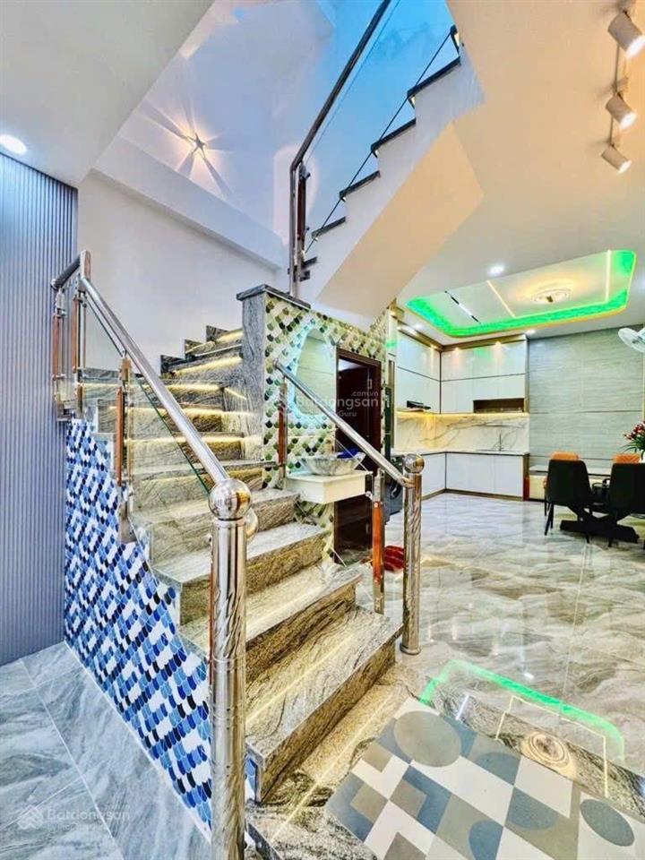 Nhà 3 tầng 4x18m sổ vuông vức, hẻm xe hơi quay đầu, sát mặt tiền huỳnh văn nghệ phường 12 gò vấp