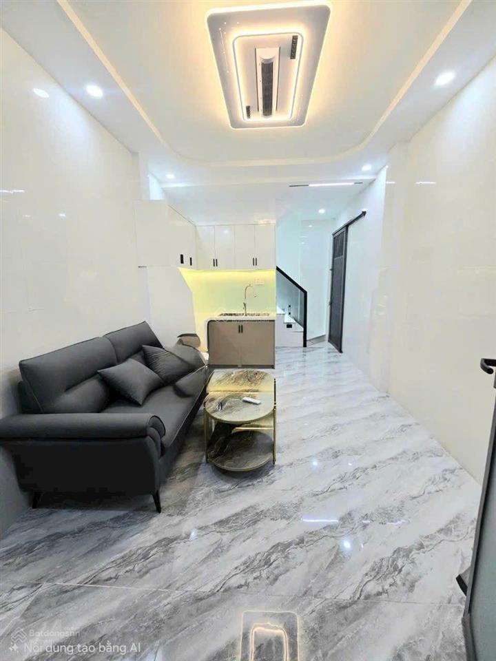 Q4, cách q1 chỉ 1 cây cầu calmette, 50m ra mt hoàng diệu, kqh 3 tầng btct, ngang 3m2 dài 7m, 4tỷ500