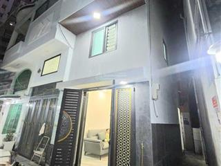 Q4, cách q1 chỉ 1 cây cầu calmette, 50m ra mt hoàng diệu, kqh 3 tầng btct, ngang 3m2 dài 7m, 4tỷ500