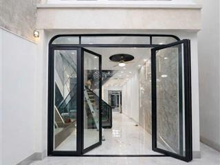 Q4, hẻm 1/ cách mt chợ xóm chiếu 20m, 3 tầng btct, 31.7m2( 3.1 x 11), kqh, shr chỉ 5 tỷ 200tr