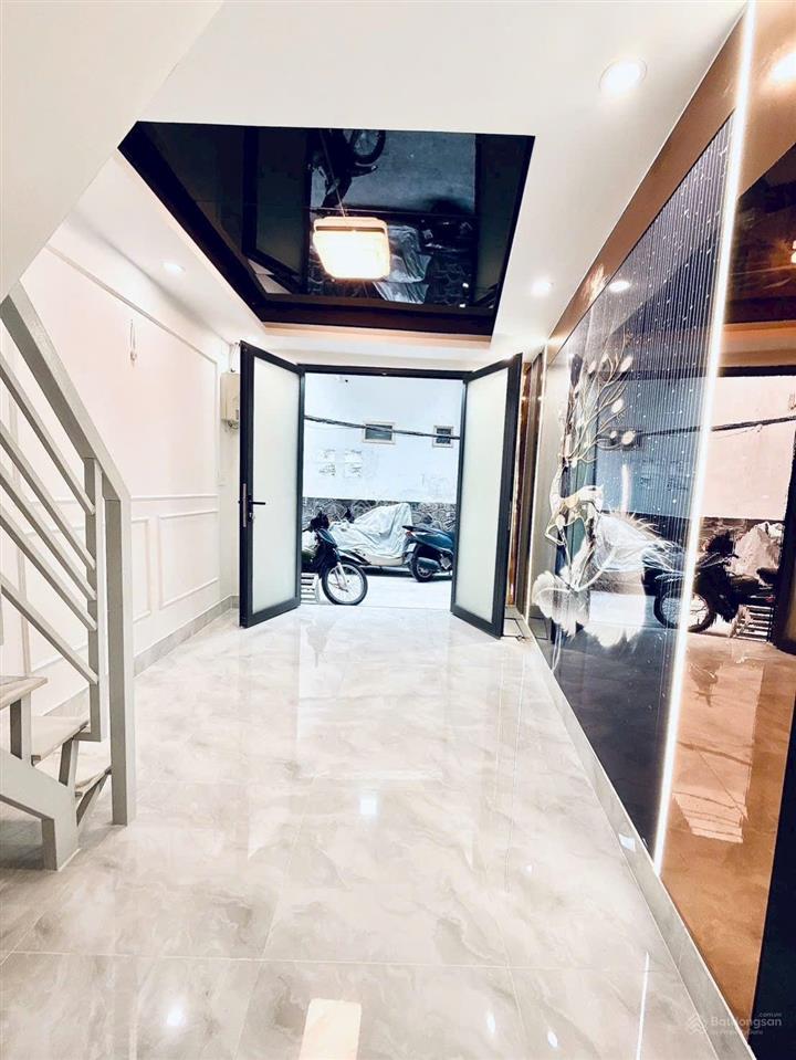 Q4 chỉ 2 tỷ 650tr  nhà mới ở ngay  kqh, shr  1 trệt, 1 lầu( 2pn, 1wc), 2,8 x 6,6(15,5 m² )