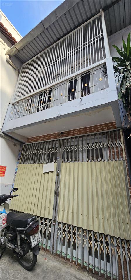 Quận 1, cách mt bùi viện 30m, hẻm trước nhà 3m  1 trệt 1 lầu, 3m1 x 3m6. kqh, sổ riêng 2 tỷ 550