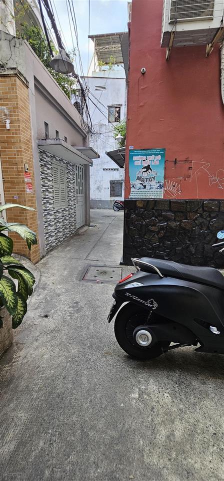 Quận 1, cách mt bùi viện 30m, hẻm trước nhà 3m  1 trệt 1 lầu, 3m1 x 3m6. kqh, sổ riêng 2 tỷ 550