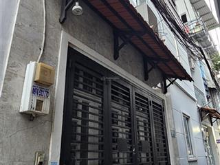 Quận 4, hẻm 1/ thẳng trục cách mt 80m  ngang 6 dài 4m  1 trệt, 2 lầu, tum  kqh, shr, 3 tỷ 800tr