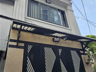 Quận 4, nhà mới 5 tầng, xe hơi đỗ cửa  3,2 x 7m chỉ 5 tỷ 700tr (còn tl)