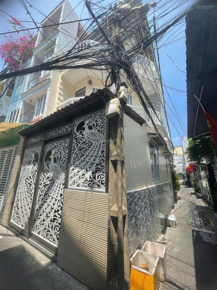 #quận8, cách mt dương bá trạc 80m, lô góc, đã chừa lộ giới, 3m9 x 10m, 3 tầng btct( 3pn, 3wc, có st