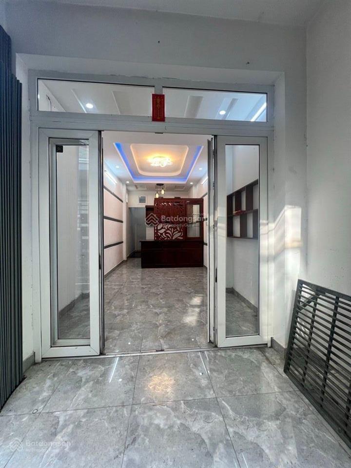 #quận1, cách mt trần đình xu 70m, lô góc 4 tầng btct, 3m2 x 11m( vuông vức). không dính qh
