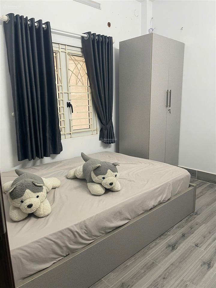 #quận1, khu tk nguyễn cảnh chân  cách 1 căn ra hxh  3 tầng btct  3m x 9m. sổ hồng riêng