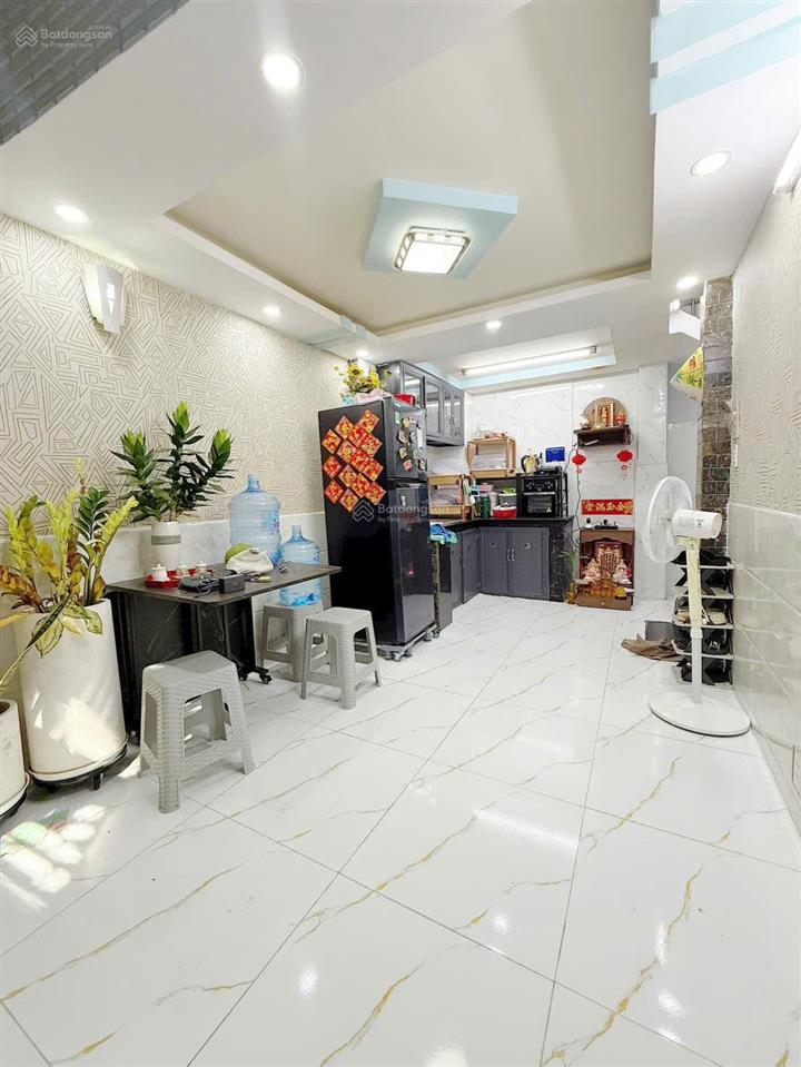 #quận4, ngay cầu calmette, cách mặt tiền đoàn văn bơ 10m, 5 tầng đúc chắc chắn chỉ 4 tỷ 790tr