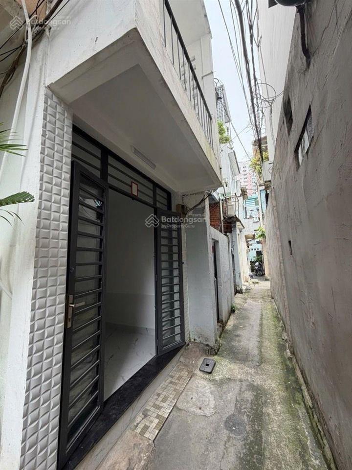Quận 1, chỉ 3 tỷ 500tr  23,2m2  không qh, sổ riêng  2 tầng  100m ra mt võ văn kiệt  hồ hảo hớn