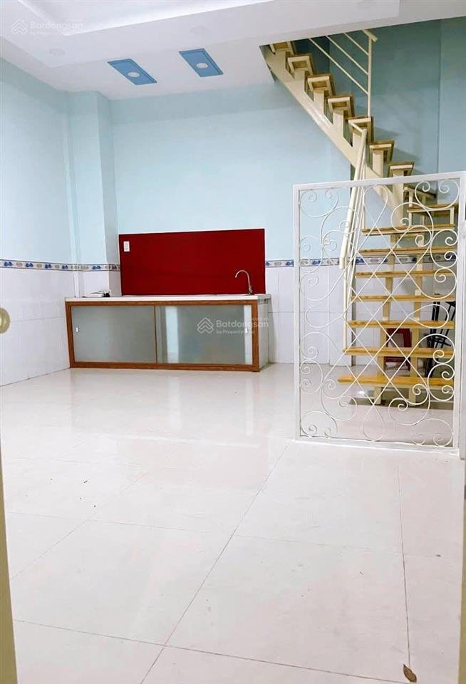 Quận 4, 20m ra mặt tiền hoàng diệu, 29,2m² (4m³ x 5m³, nở hậu 4m8). 1 trệt 1 lầu (hoàn công đủ)