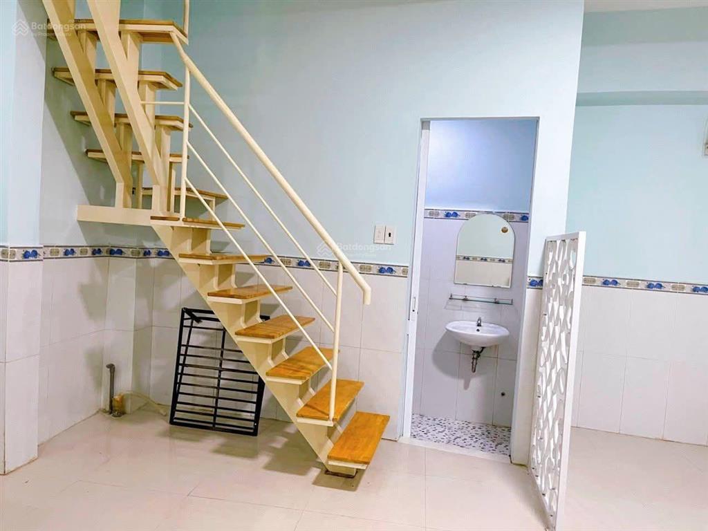 Quận 4, 20m ra mặt tiền hoàng diệu, 29,2m² (4m³ x 5m³, nở hậu 4m8). 1 trệt 1 lầu (hoàn công đủ)