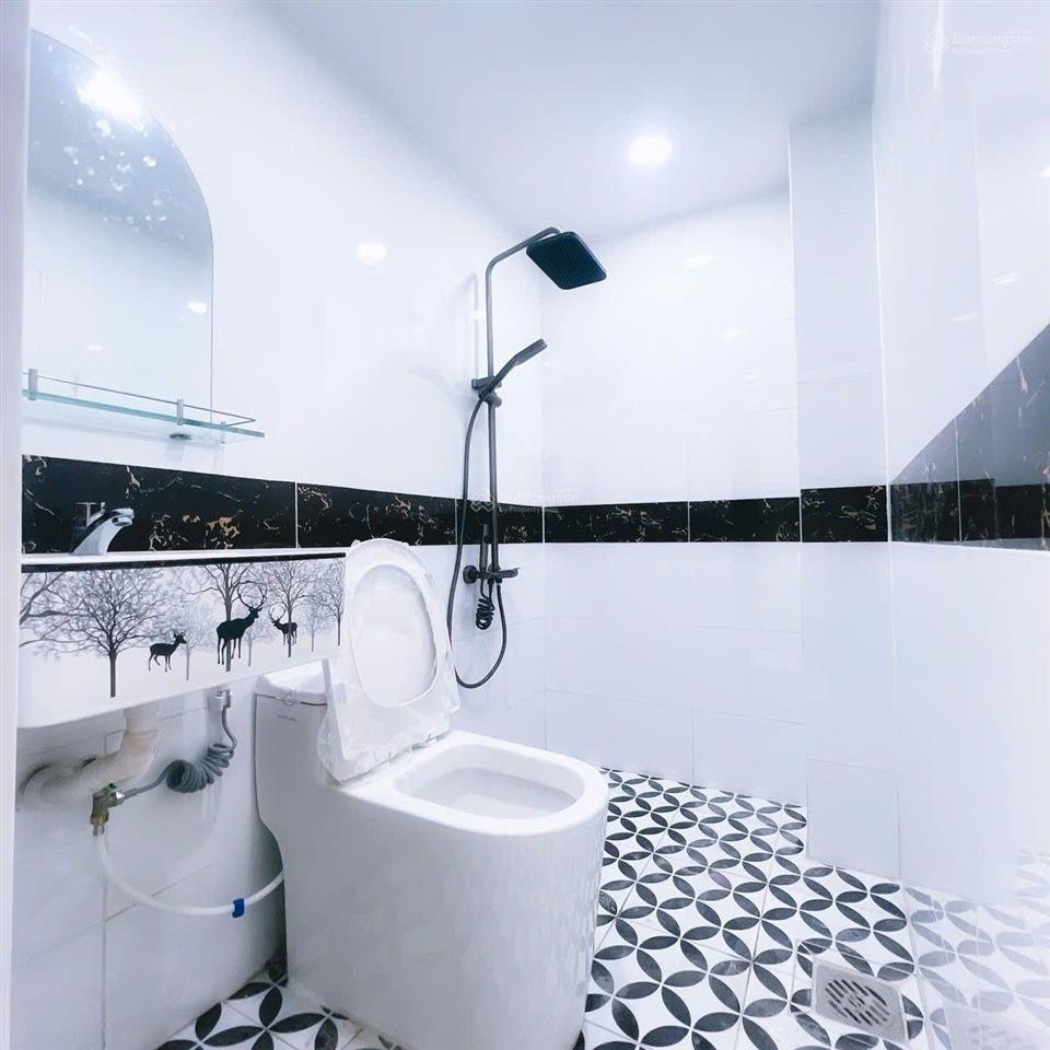 #quận4, mặt tiền đường số, xe hơi đỗ cửa, nhà mới ở ngay. 5 tầng btct chỉ 6 tỷ 500tr (tl)