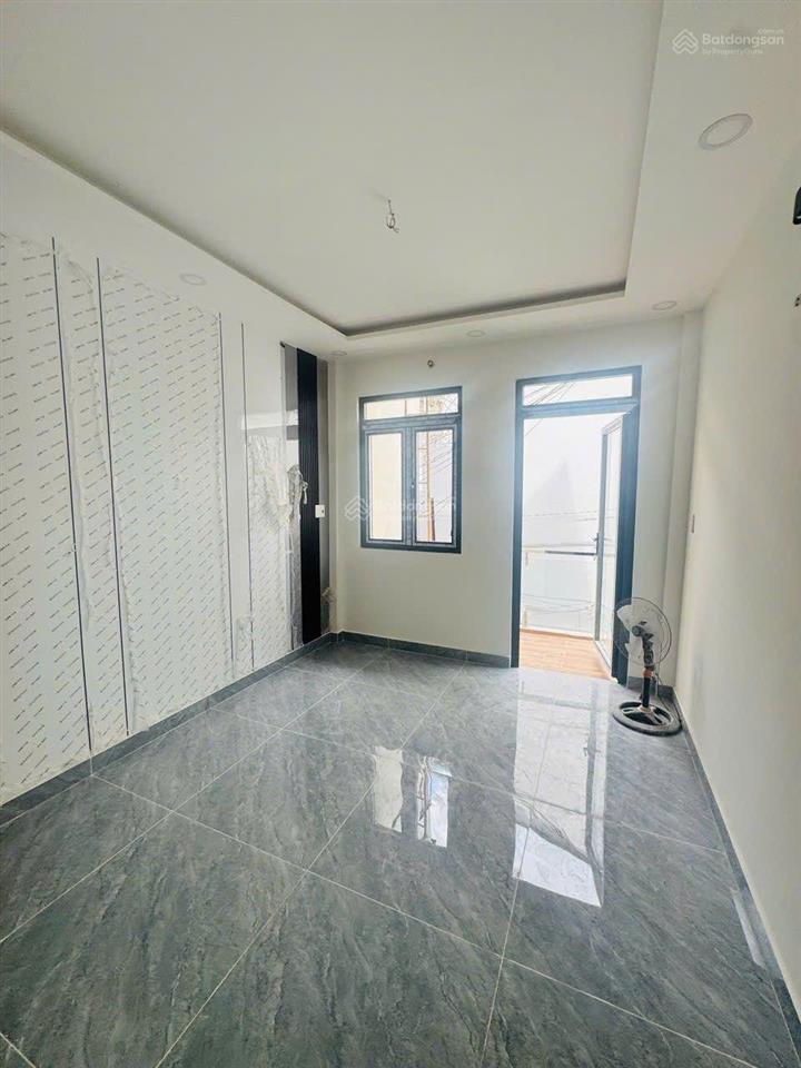 Quận 4, cách mặt tiền vĩnh hội 80m. 38,5m2 đất công nhận trên sổ. (ngang 3m4 dài 14m)