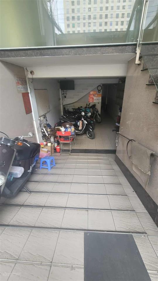 Quận 4, văn phòng cho thuê
 đường nguyễn trường tộ, sau lưng tòa nhà ree tower