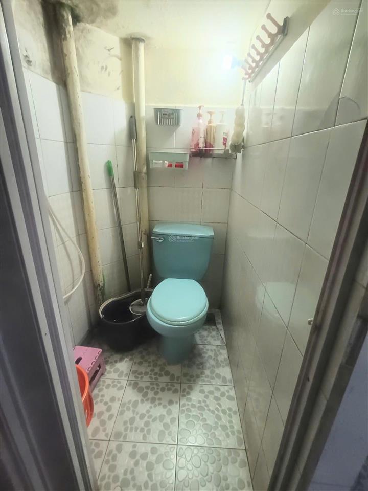 Quận 4, hẻm xe hơi 4m, cách mặt tiền đúng 2 nhà (vị trí đẹp trong tầm giá). 22,1m đất