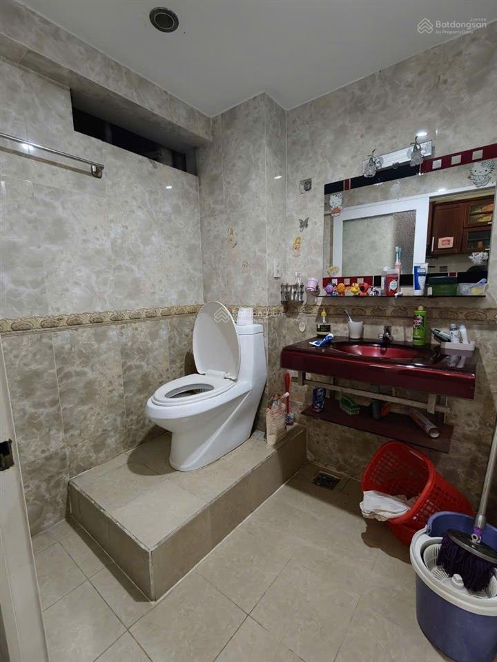 Quận 4, căn hộ chung cư h3 hoàng diệu  71m (5m5 x 14m)  2pn, 1wc. view q1. 5 tỷ 100