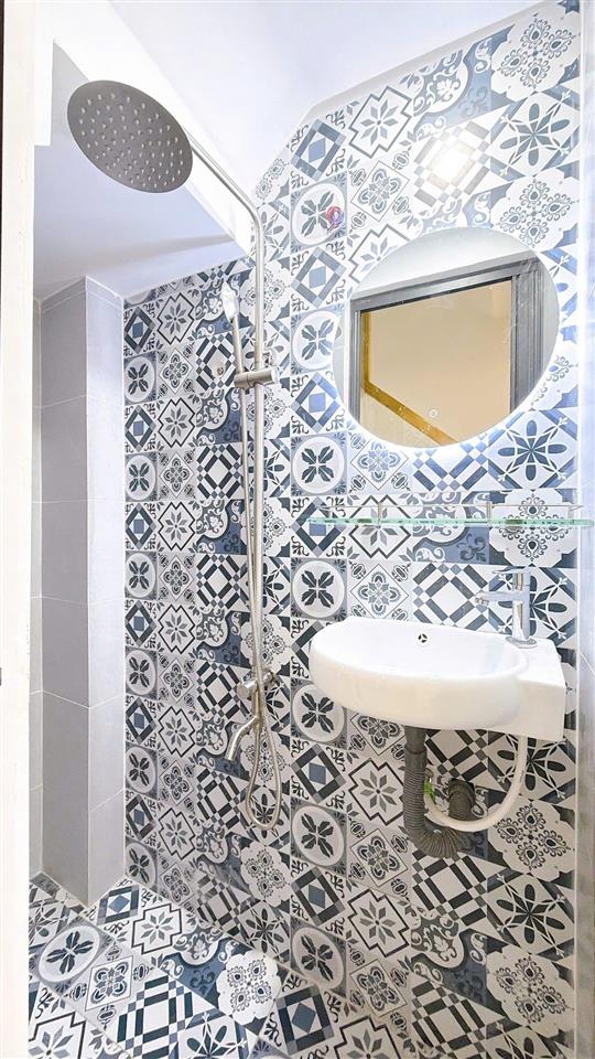 #quận4, 80m ra mặt tiền tôn đản, hẻm trc nhà 3m. nhà mới 3 tầng. 3 tỷ 050
 dt 15,1m( 2m8 x 5m5