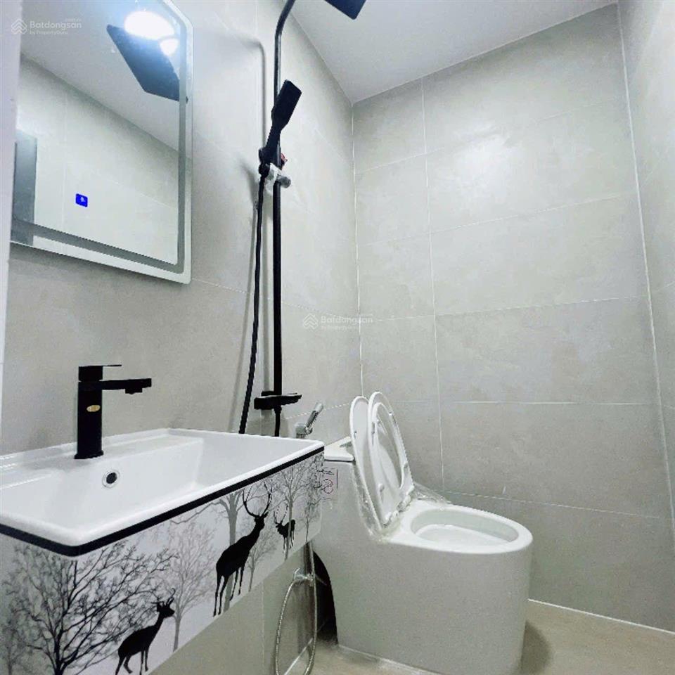Quận 4, hẻm 4m tôn đản. nhà mới 3 tầng, 23,1m sổ. 5 tỷ 300tr  hẻm 1/, thẳng trục cách mt 40m